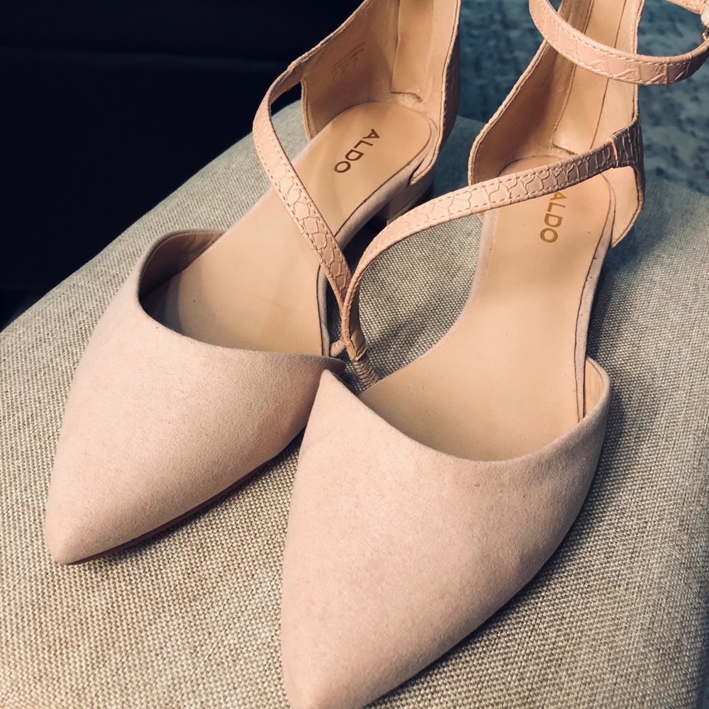 ALDO pointy nude ballet shoes size 6